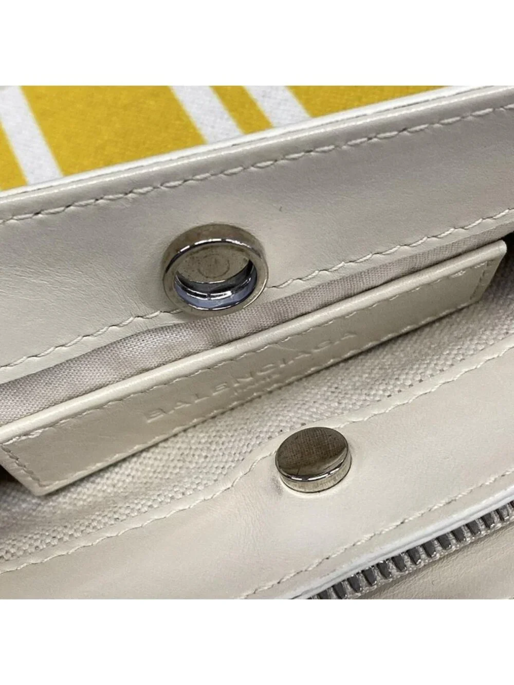 Balenciaga Shoulder Bag Navy Pochette Yellow Leather - Picture 11 of 15
